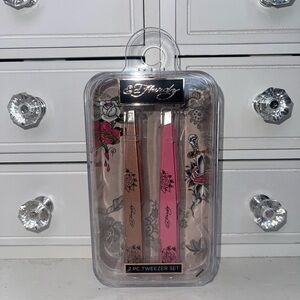 NWT Ed Hardy Pink and Brown 2 pc tweezer set